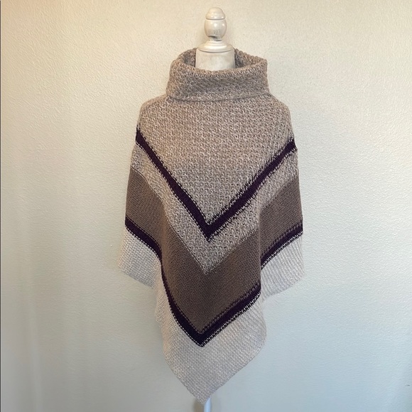 Old Navy - Cowl Neck Poncho‎ - Picture 1 of 6